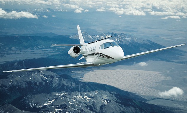 Pesawat Jet Dibatasi Penggunaannya Peringati HUT KAA ke-60